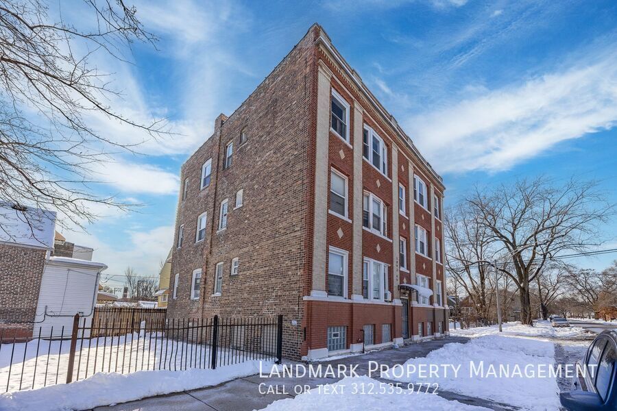 1843 W 54th Unit 1E property image