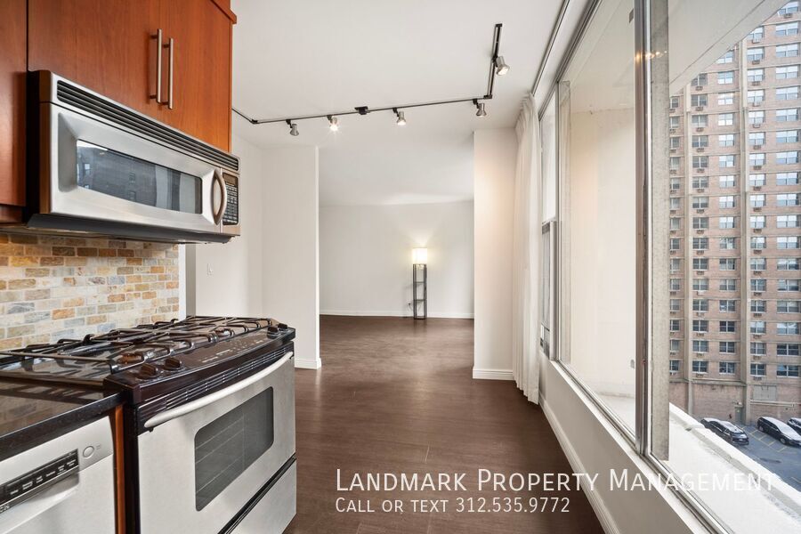 3200 N Lake Shore Dr Unit 909 property image