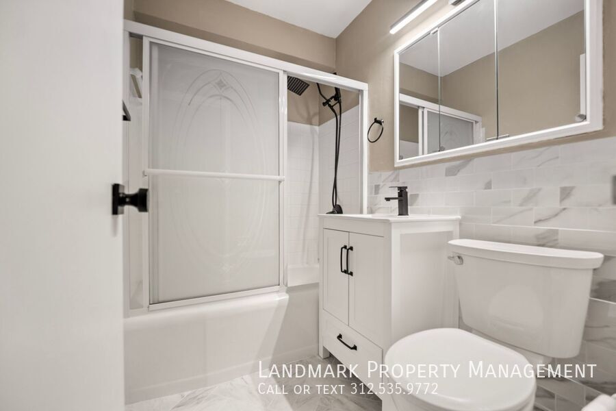 3950 N Lake Shore Dr Unit 400 property image