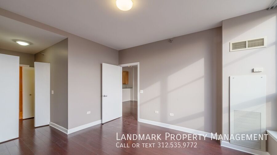 1600 S Prairie Ave Unit 808 property image