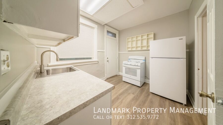 2132 W Haddon Unit 1 property image