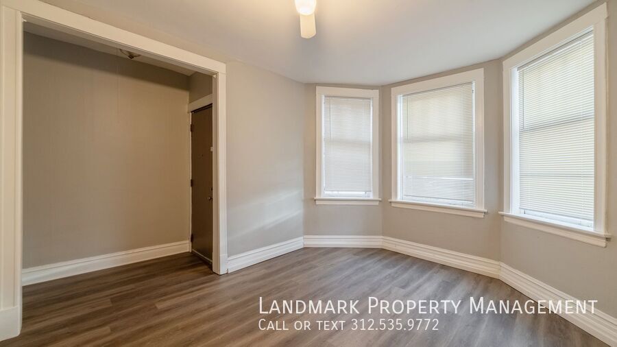 2132 W Haddon Unit 1 property image