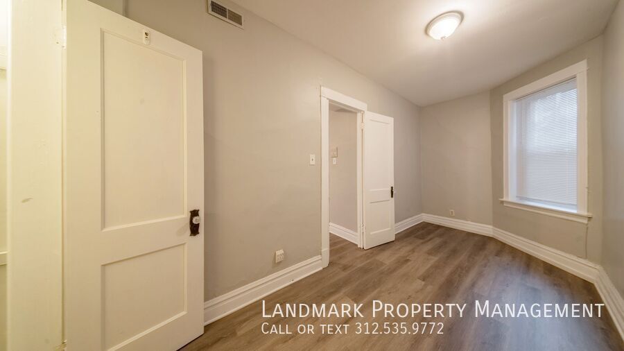 2132 W Haddon Unit 1 property image