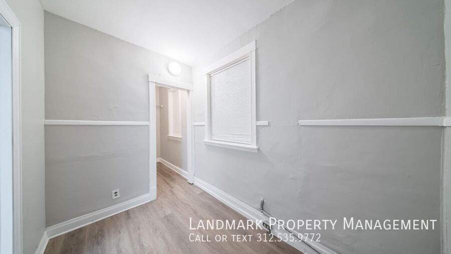 2132 W Haddon Unit 1 property image