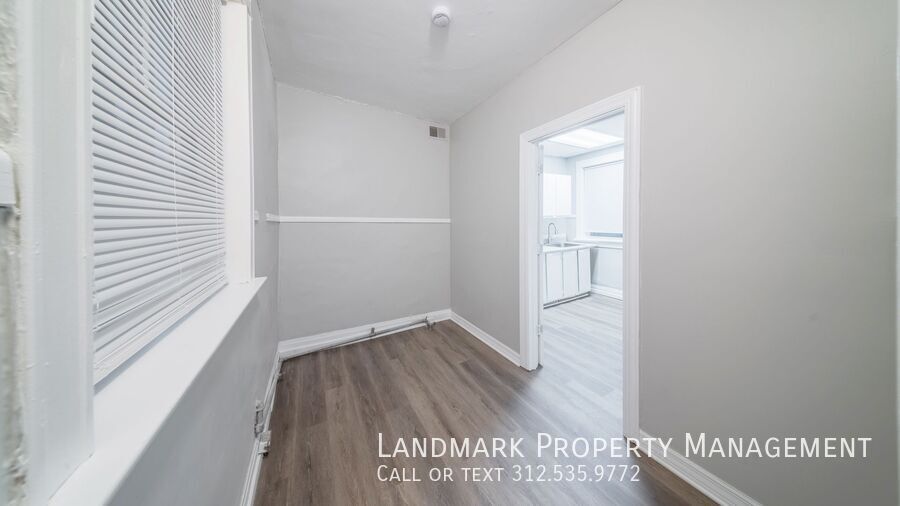 2132 W Haddon Unit 1 property image