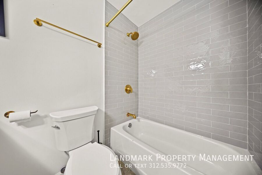 1309 N Wells St Apt 904 property image