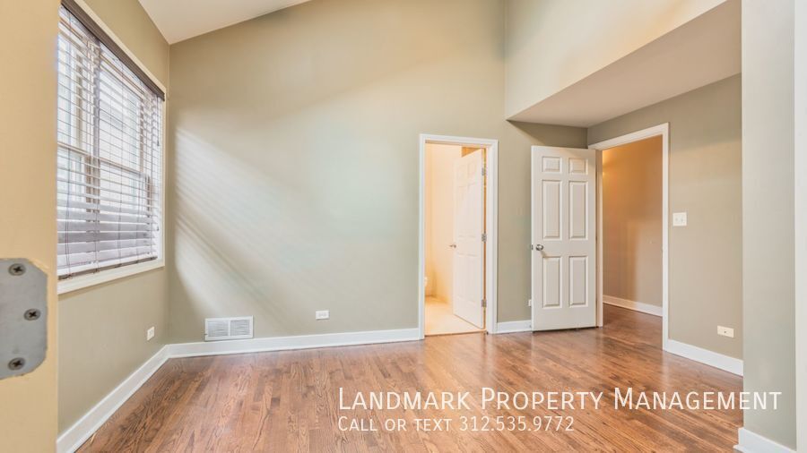 2329 W Harrison St Unit 4 property image