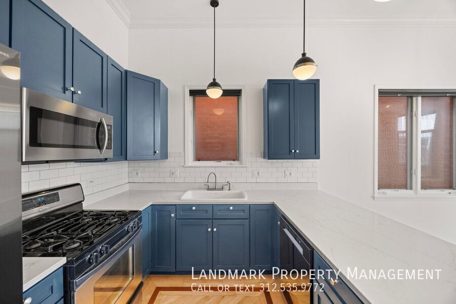 1755 N Artesian Ave Unit 3 property image